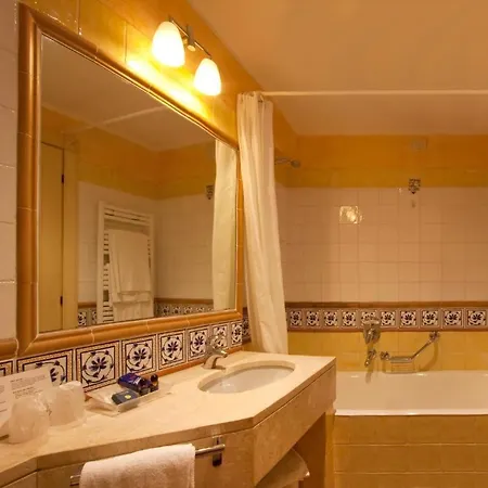 Tranquil Lantana And 1-2km From Nora Daire Pula