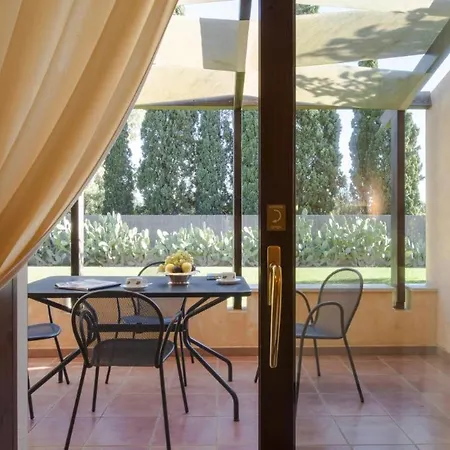 Tranquil Lantana And 1-2km From Nora Apartment