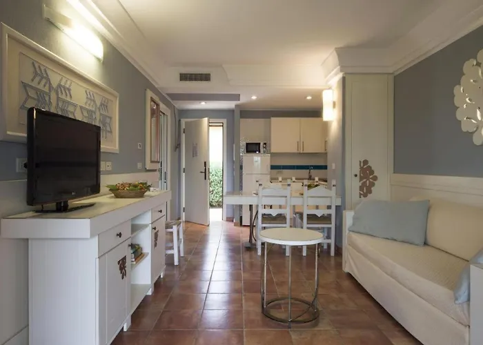 Апартаменты Tranquil Lantana And 1-2km From Nora
